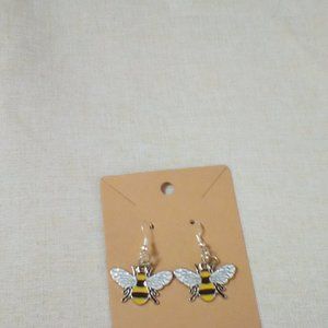 woman /teen earrings just in time for the summer